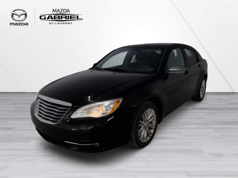 Black 2013 Chrysler 200 Sedan Front-Wheel Drive Automatic