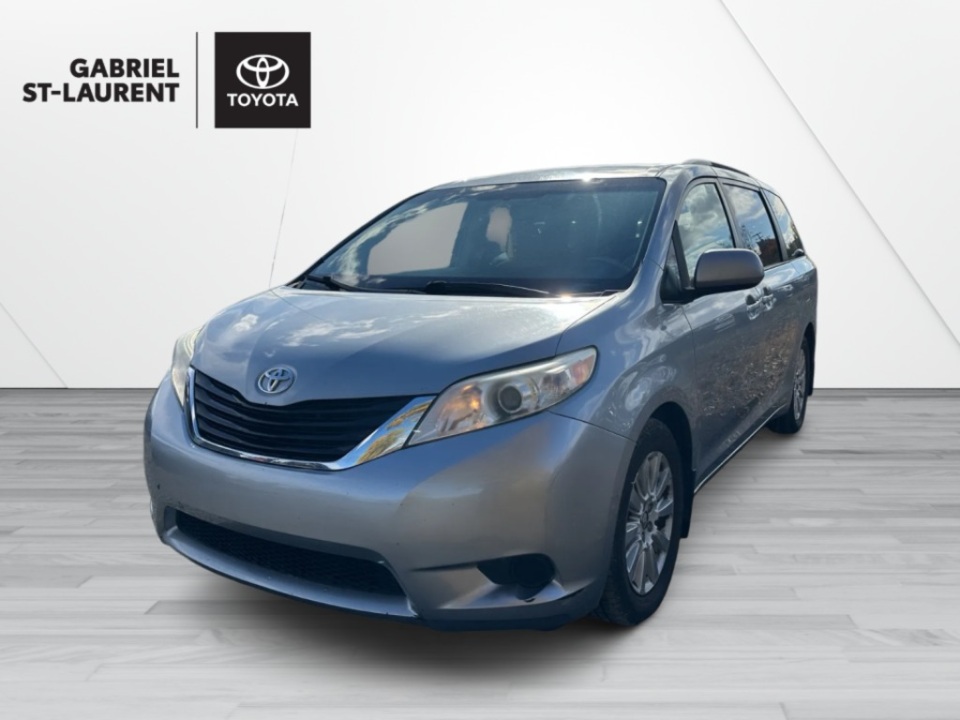 Toyota Sienna LE 7-Passenger AWD 2014