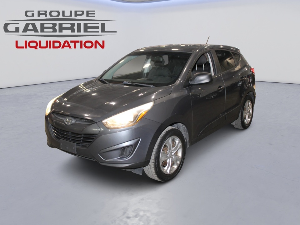 Gray 2015 Hyundai Tucson SUV / Crossover Front-Wheel Drive Automatic