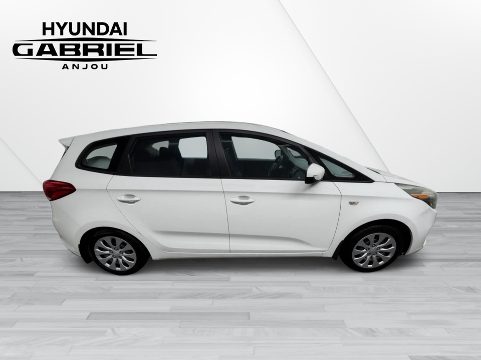 2015 Kia Rondo