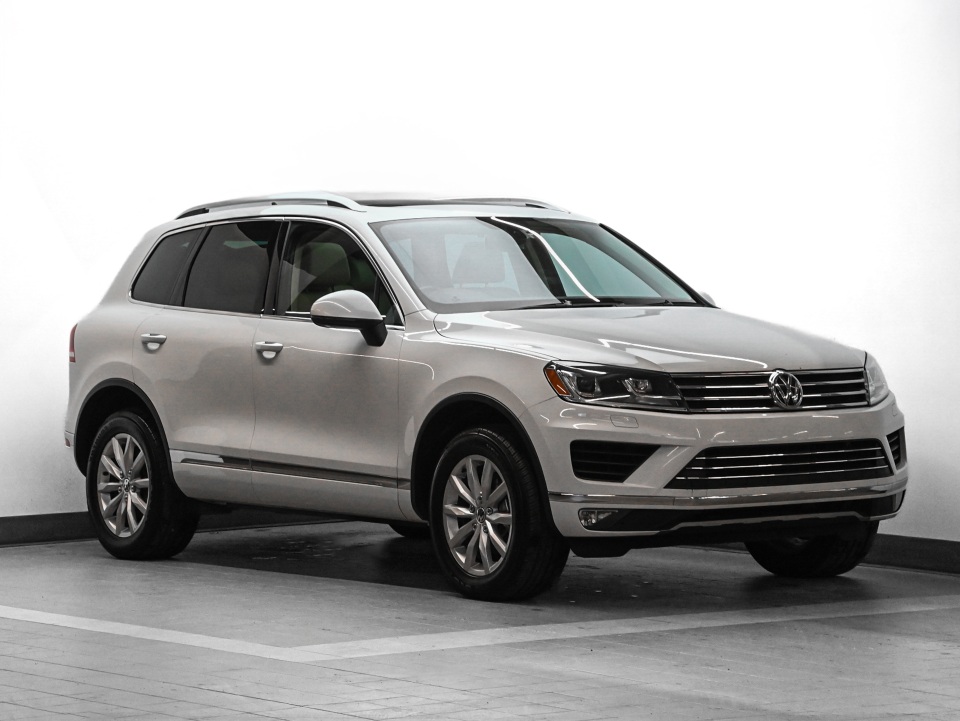 White 2016 Volkswagen Touareg SUV / Crossover Automatic