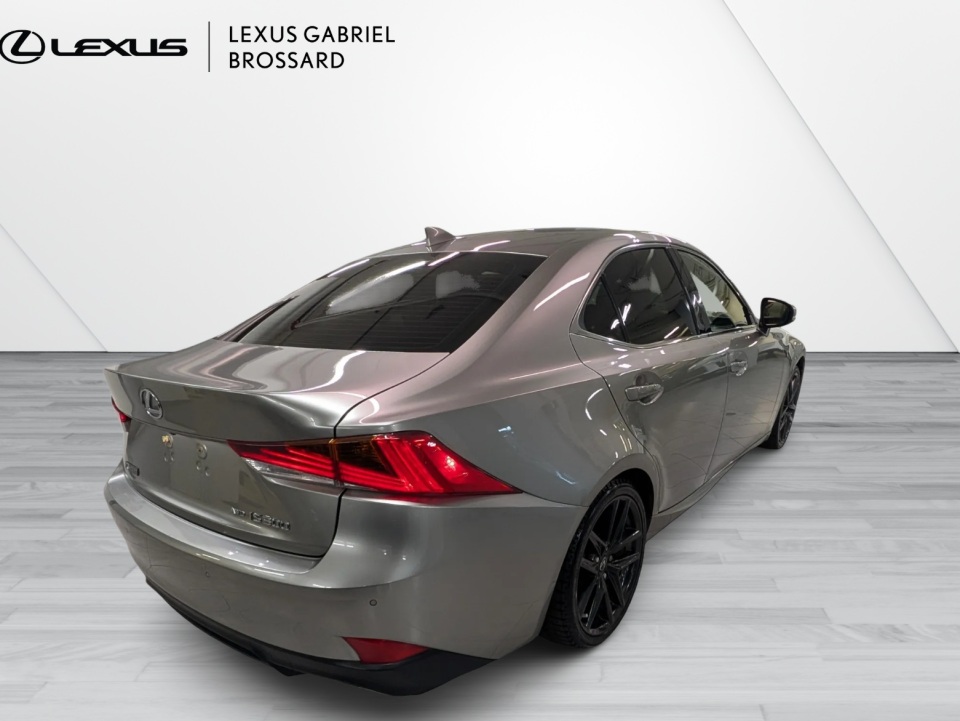 2018 Lexus IS