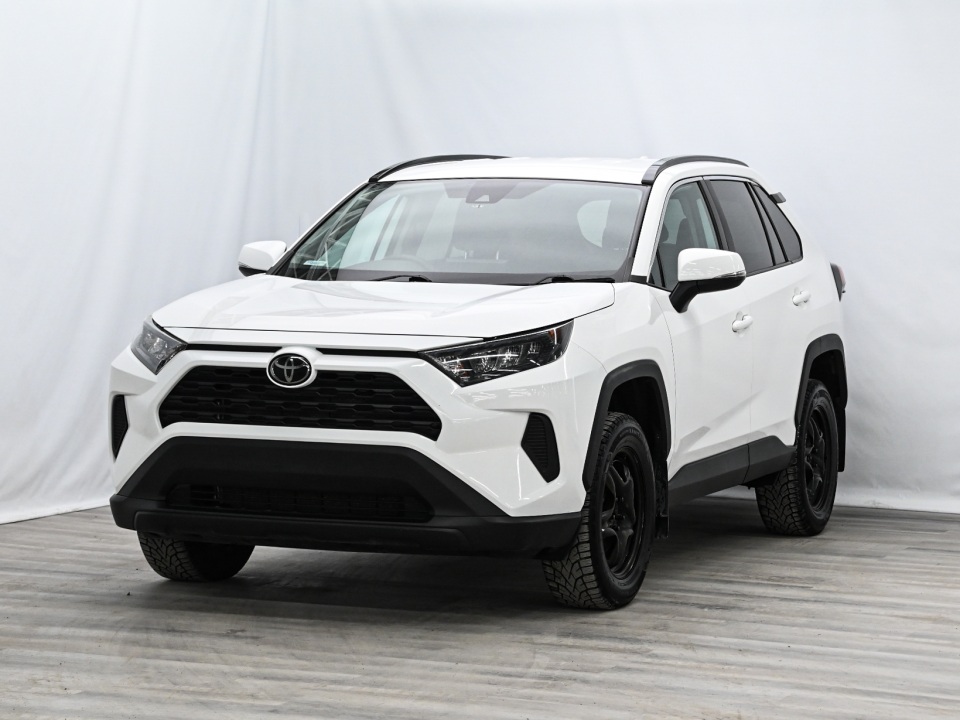 Toyota RAV4 LE AWD 2019