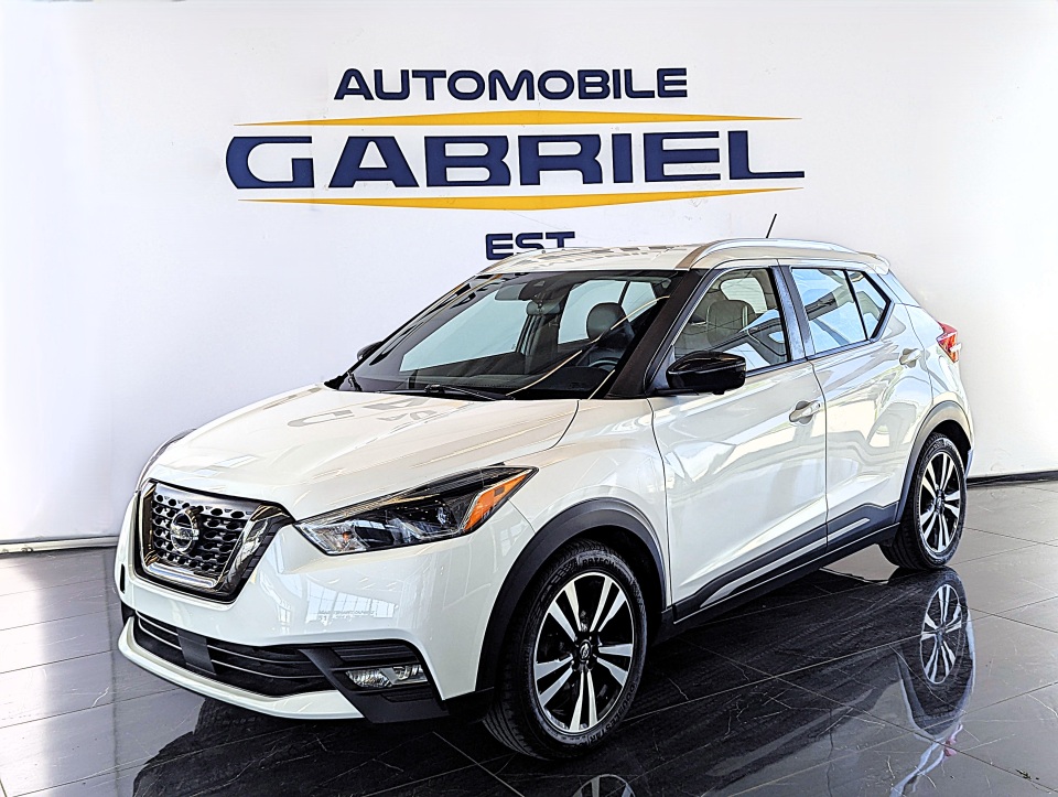 White 2020 Nissan Kicks SR FWD SUV / Crossover Front-Wheel Drive Automatic