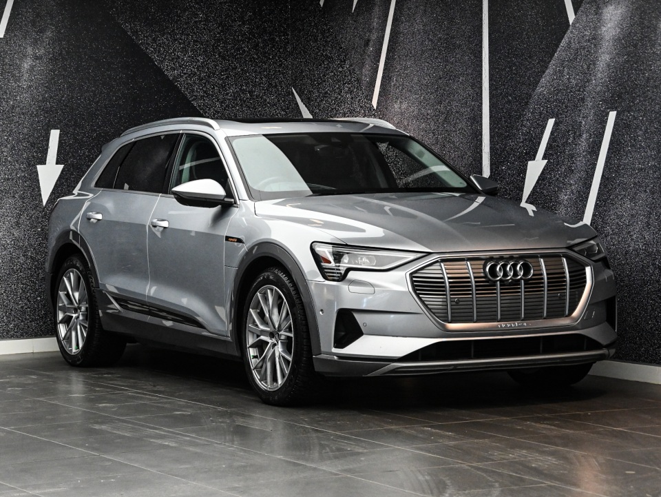 2021 Audi e-tron quattro Technik SUV