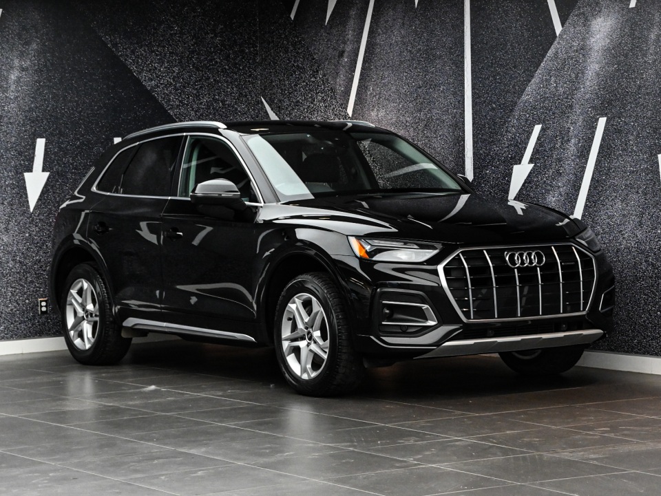 Black 2022 Audi Q5 quattro Komfort 45 TFSI SUV / Crossover Automatic