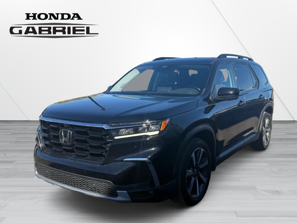  2023 Honda Pilot Touring AWD   