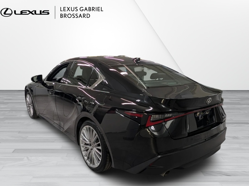 2023 Lexus IS