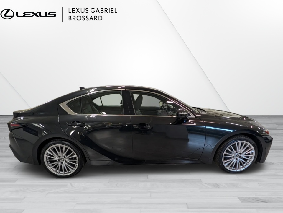 2023 Lexus IS