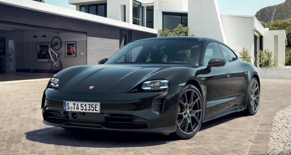 Porsche Taycan GTS Sedan AWD 2023