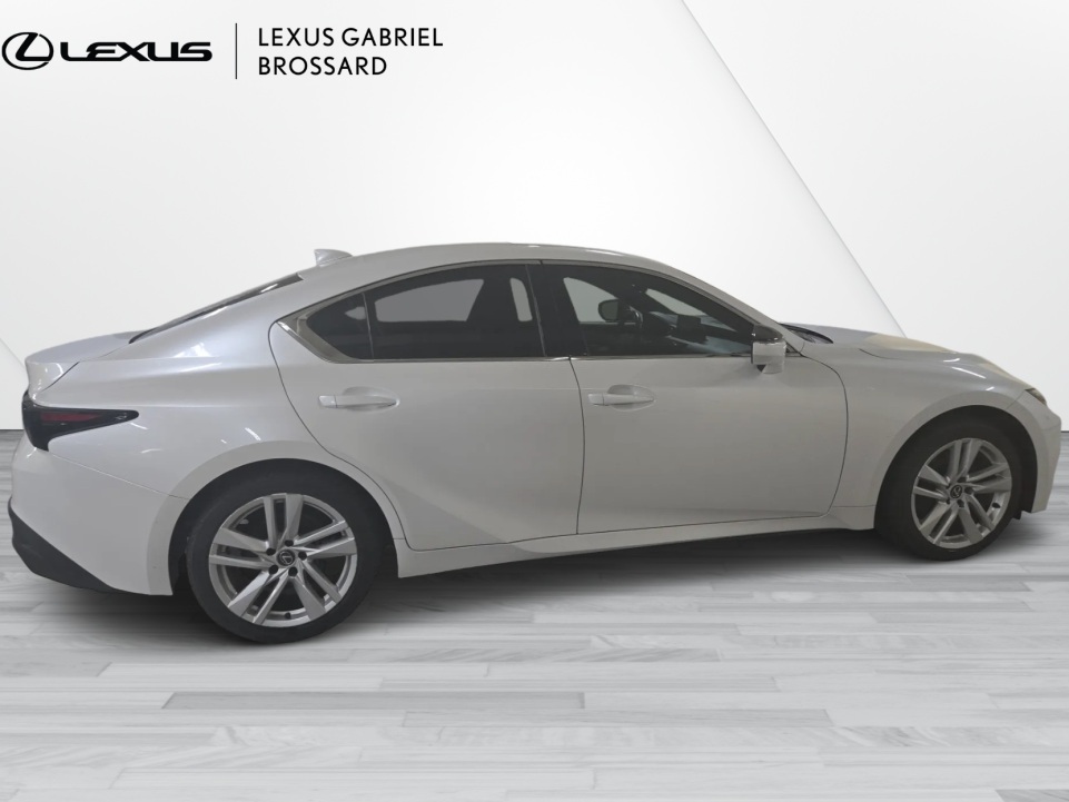 2024 Lexus IS