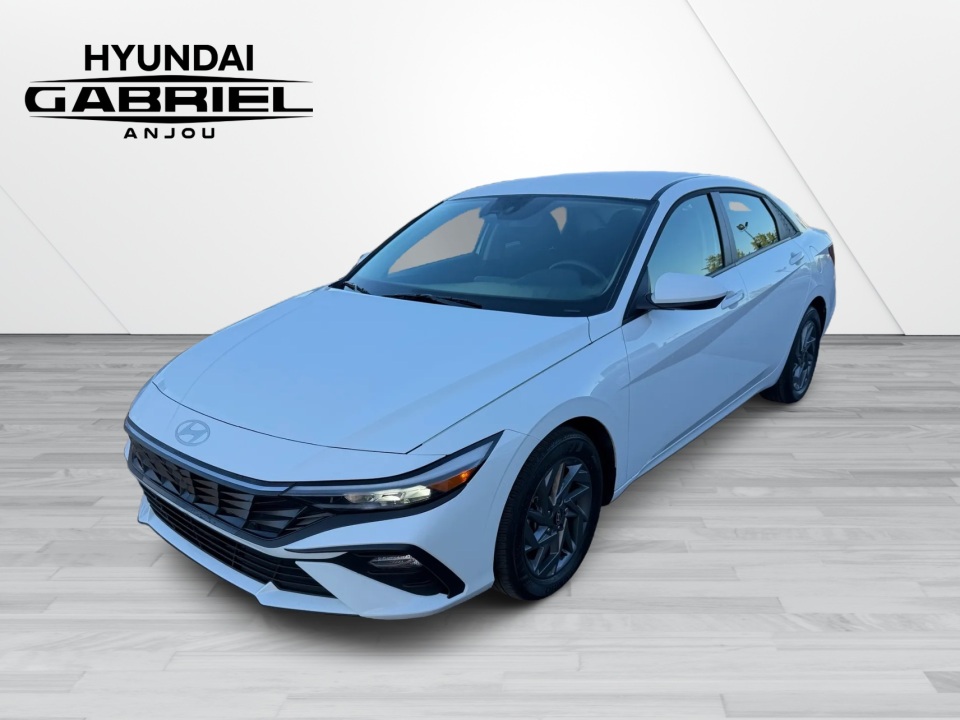 White 2025 Hyundai Elantra Sedan  Automatic