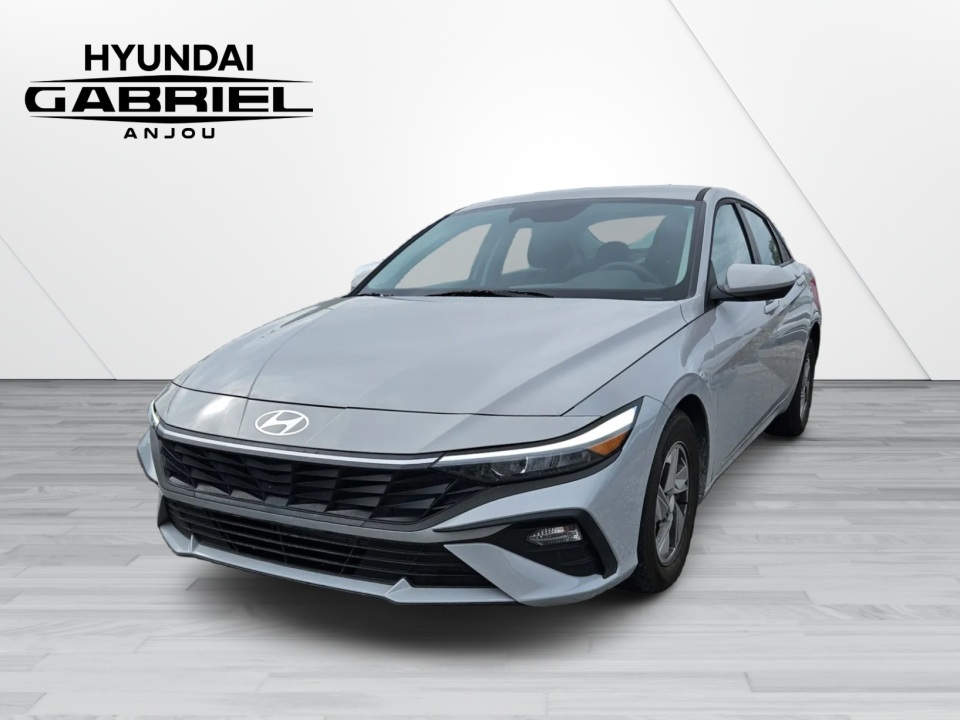 Hyundai Elantra ESSENTIEL / SEL Sport 2025 Démo - Photo 1