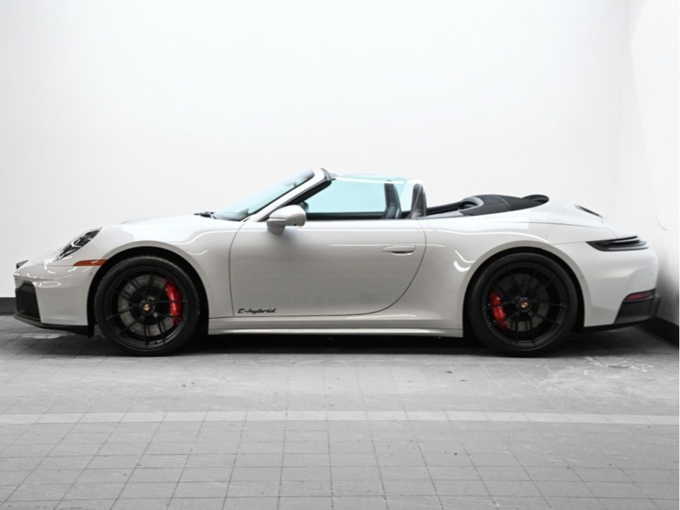 2025 Porsche 911 Carrera 4 GTS Cabriolet AWD