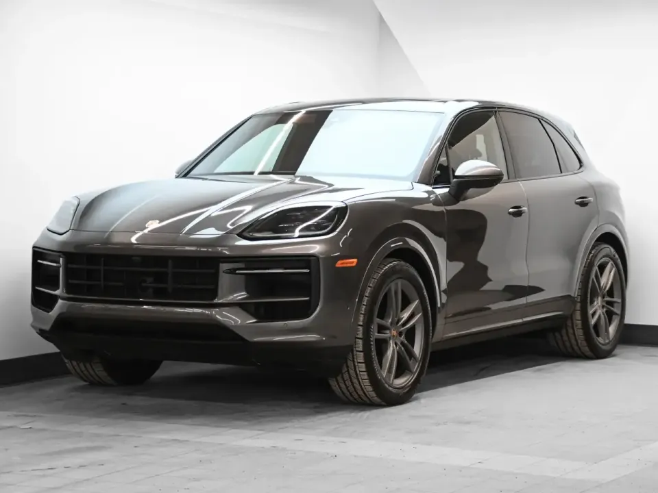 2025 Porsche Cayenne AWD