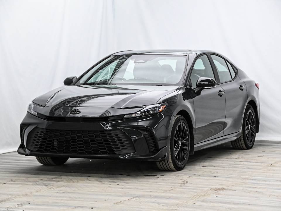2025 Toyota Camry SE AWD