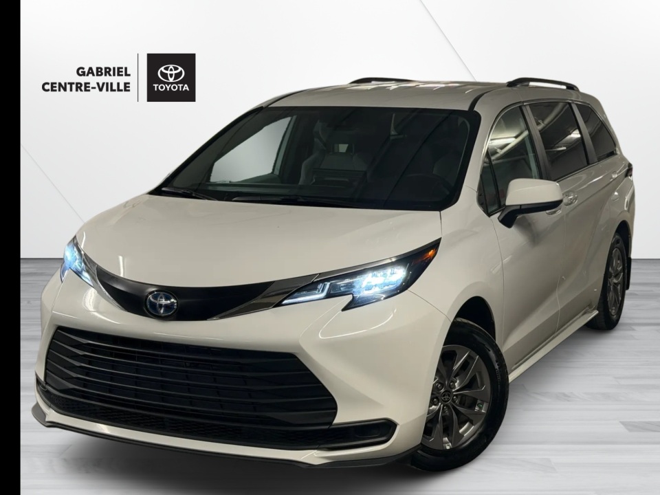 2025 Toyota Sienna LE 8-Passenger AWD