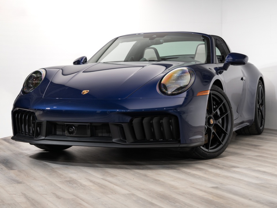 2026 Porsche 911 Targa 4 GTS Cabriolet AWD